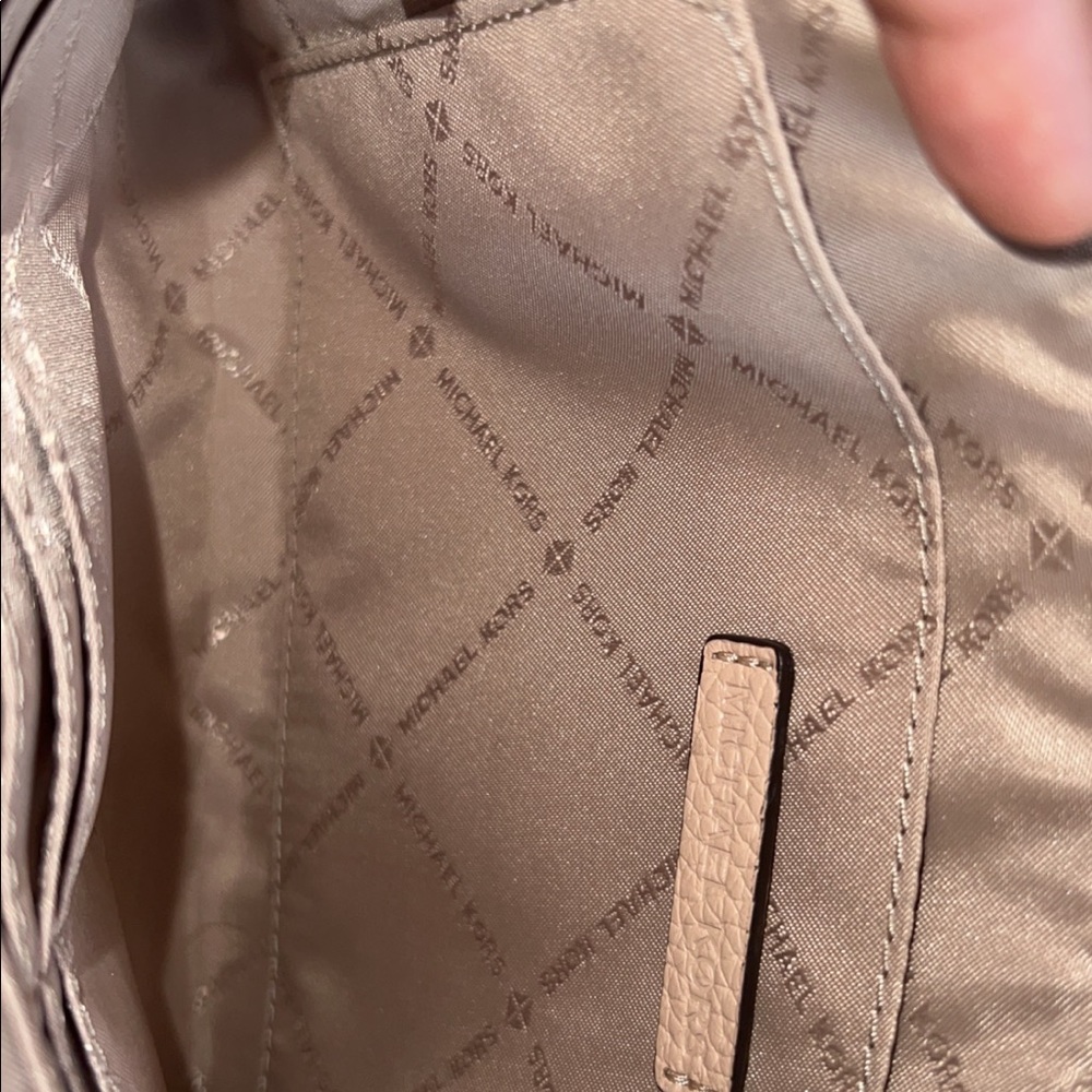 MK large beige wristlet - Picture 2 of 3